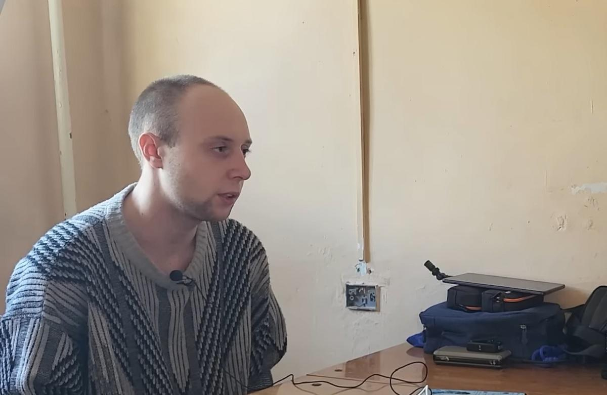 Російський окупант із міста Дно майже місяць ховався від ЗСУ на Харківщині Російський окупант із міста Дно майже місяць ховався від ЗСУ на Харківщині