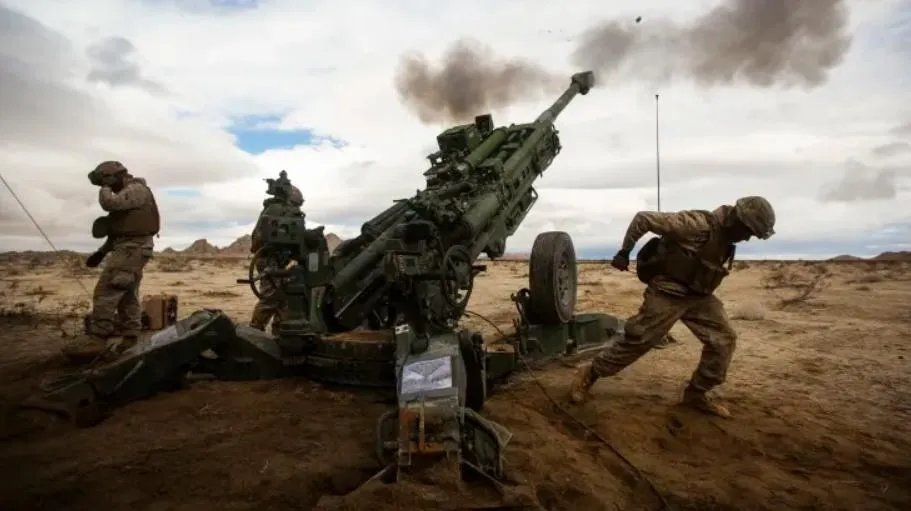 Поставки важкої зброї Україні, війна Росії з Україною, битва за Донбас Поставки важкої зброї Україні, війна Росії з Україною, битва за Донбас