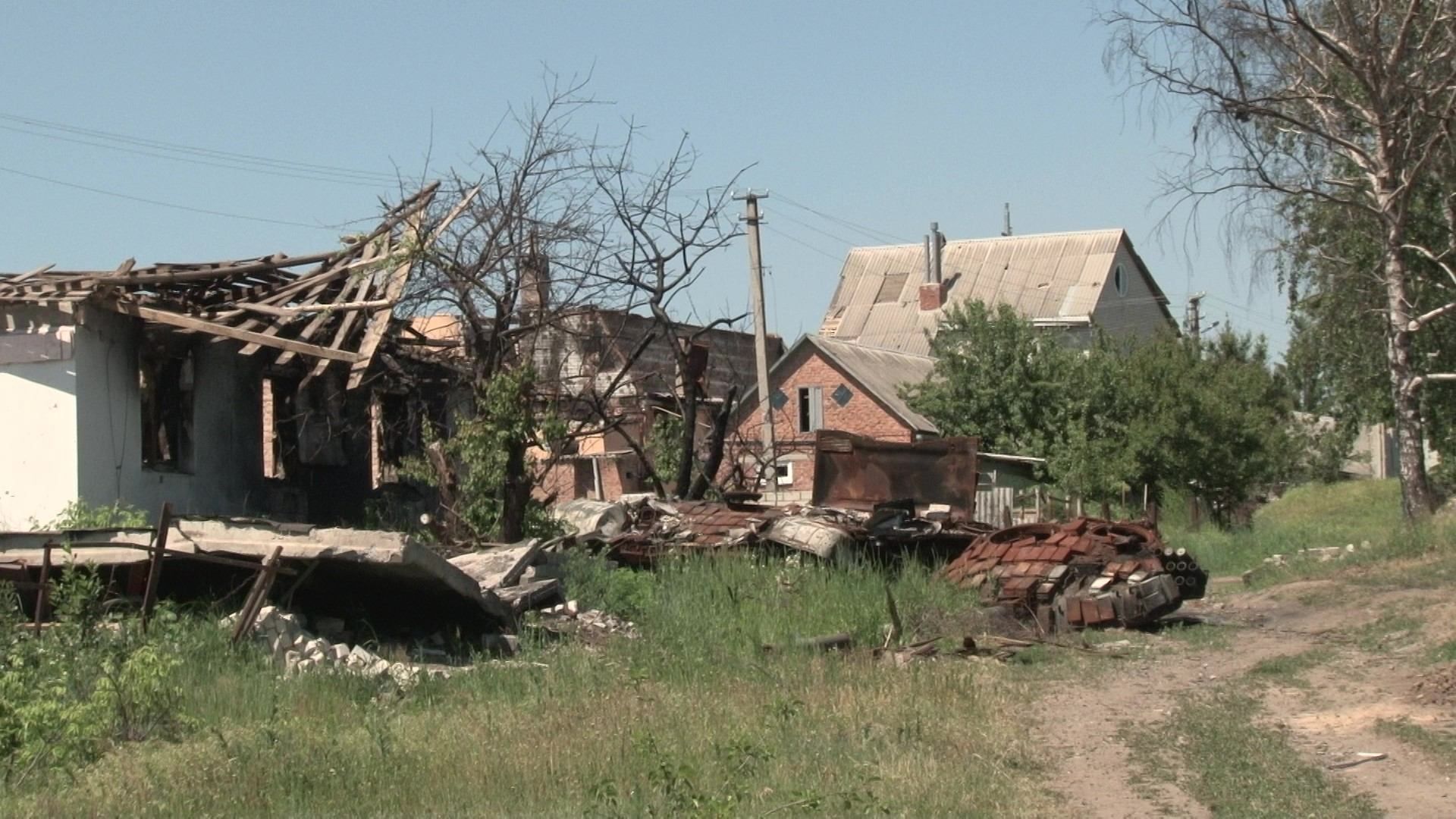 Навіть на Салтівці: у Харкові масово почали повертати газ у зруйновані будинки Навіть на Салтівці: у Харкові масово почали повертати газ у зруйновані будинки