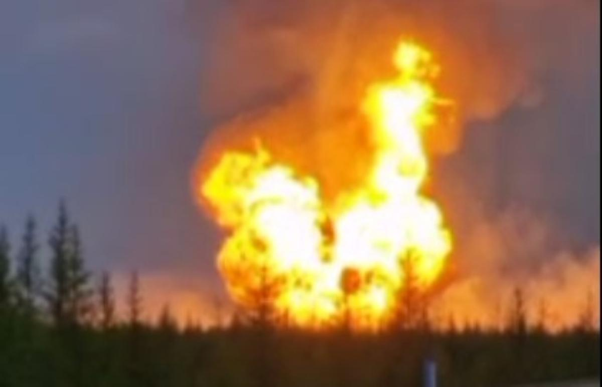 Знову "благодатний вогонь": у Росії сталася масштабна пожежа на найбільшому газовому родовищі