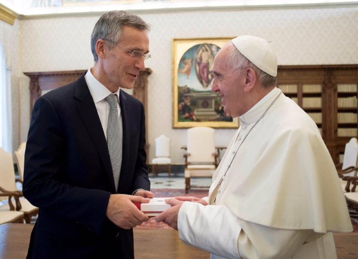 Столтенберг відповів Папі Римському на заяву про те, що Росію "спровокували" на війну Столтенберг відповів Папі Римському на заяву про те, що Росію "спровокували" на війну