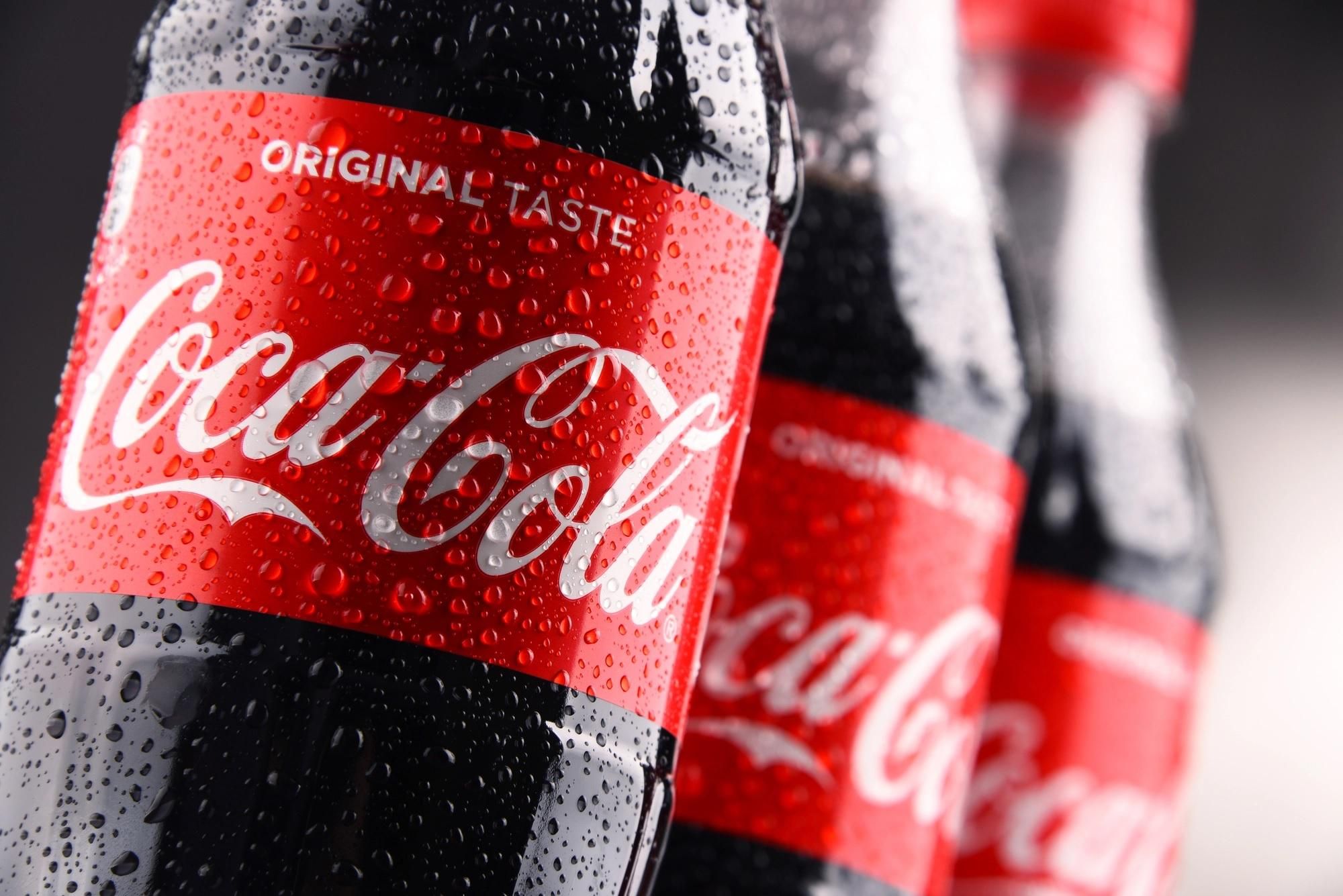 Дистриб'ютори Coca-Cola в Росії зупиняють випуск та продаж напоїв у країні