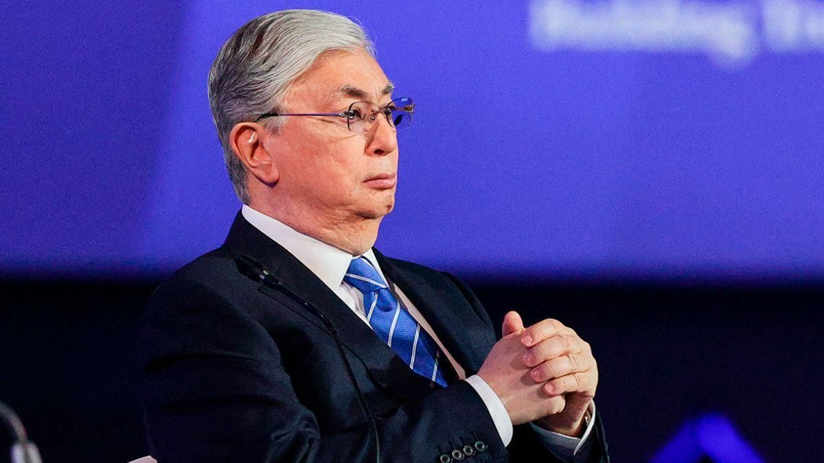 Токаев прямо перед Путиным заявил, что не признает марионеточные "республики" на Донбассе Токаев прямо перед Путиным заявил, что не признает марионеточные "республики" на Донбассе