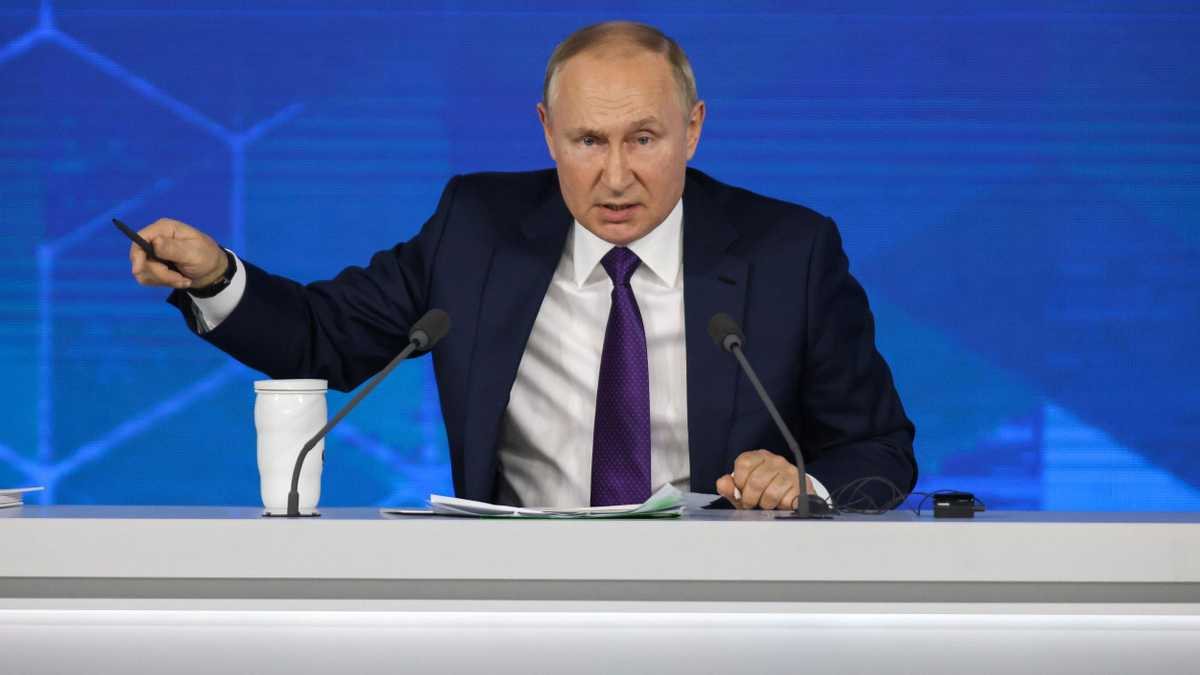 Досі не дає спокою: Путін назвав Євромайдан причиною всіх бід і проблем Досі не дає спокою: Путін назвав Євромайдан причиною всіх бід і проблем