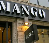 Бренд одежды Mango окончательно уходит с российского рынка
