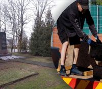 Советский мемориал погибшим солдатам в Эстонии, который хотели перенести, оказался фикцией