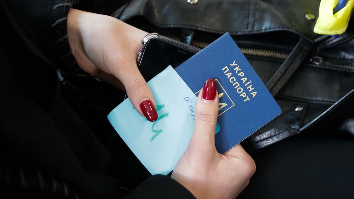 Сколько украинцев получило статус защиты в Европе от 24 февраля