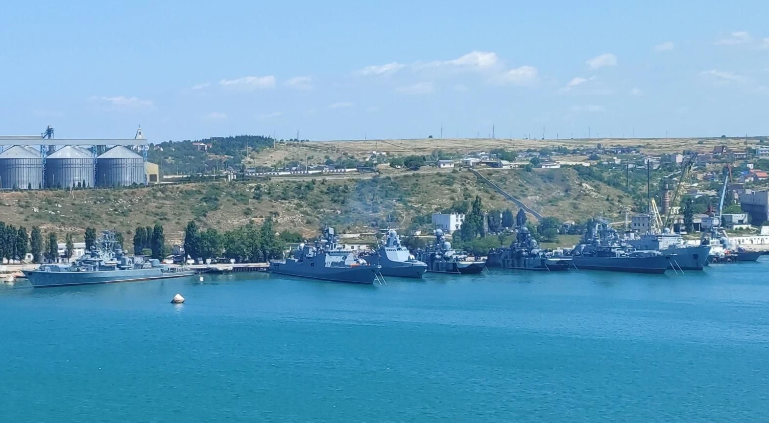 У Чорному морі зменшилося корабельне угруповання ворога, але загроза атак зберігається