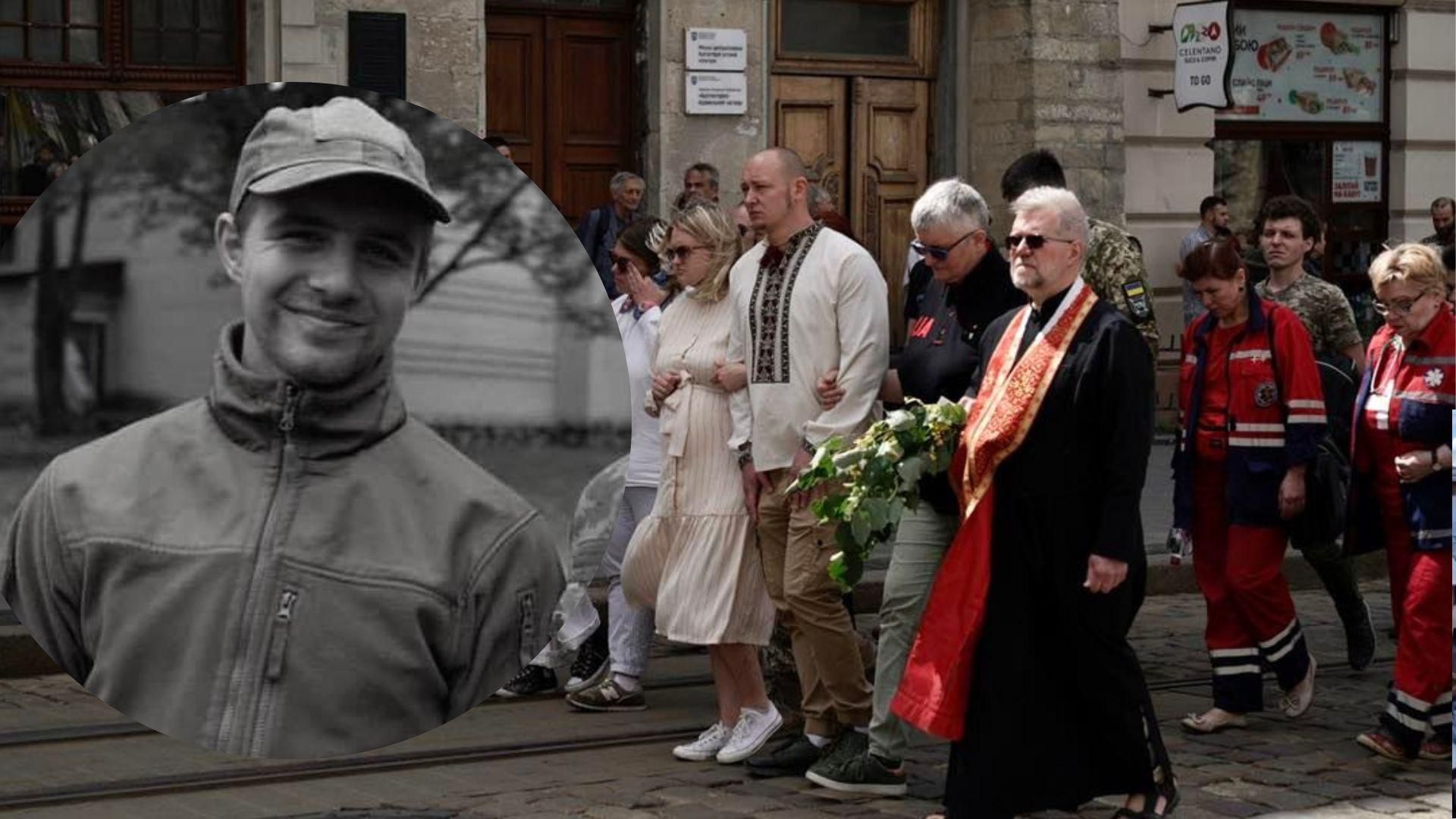 Мама загиблого воїна Артема Димида заспівала йому останню колискову щемливе відео - 24 Канал Мама загиблого воїна Артема Димида заспівала йому останню колискову щемливе відео - 24 Канал