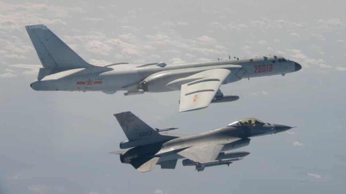 В воздушное пространство Тайваня снова вошли 29 самолетов ВВС Китая В воздушное пространство Тайваня снова вошли 29 самолетов ВВС Китая