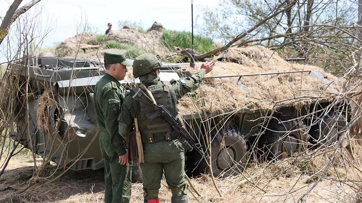 Панічна підготовка: у білоруському Мозирі зупинили нафтопереробний завод, еліта тікає з міста Панічна підготовка: у білоруському Мозирі зупинили нафтопереробний завод, еліта тікає з міста