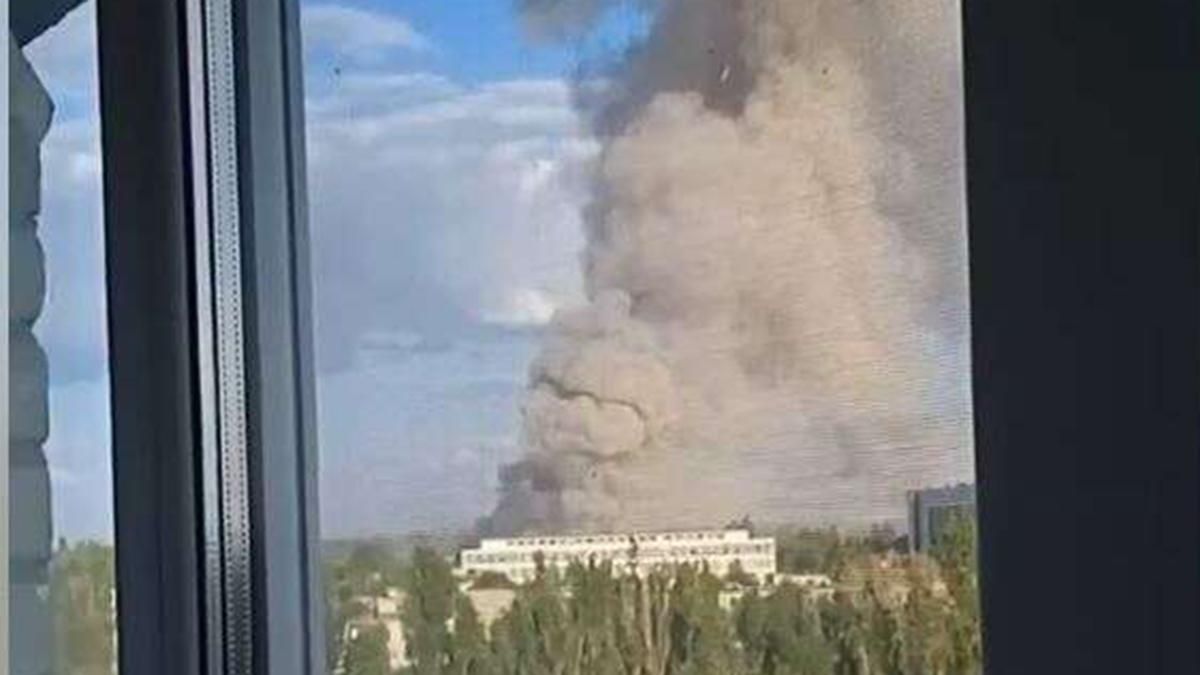 З'явилося нове відео вибуху на складі боєприпасів у Хрустальному: окупанти дивом вижили