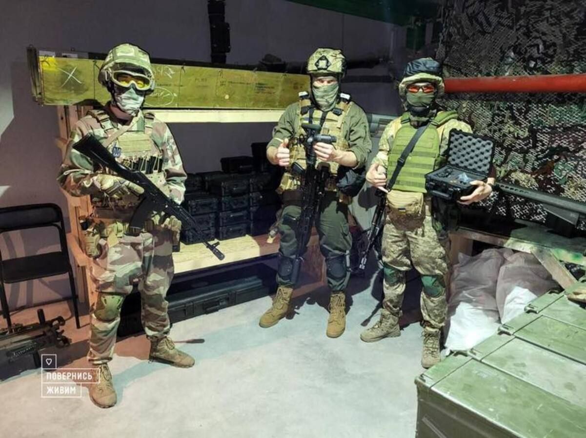 Фонд "Повернись живим" став першим в Україні, хто може купувати з-за кордону військові товари - 24 Канал Фонд "Повернись живим" став першим в Україні, хто може купувати з-за кордону військові товари - 24 Канал