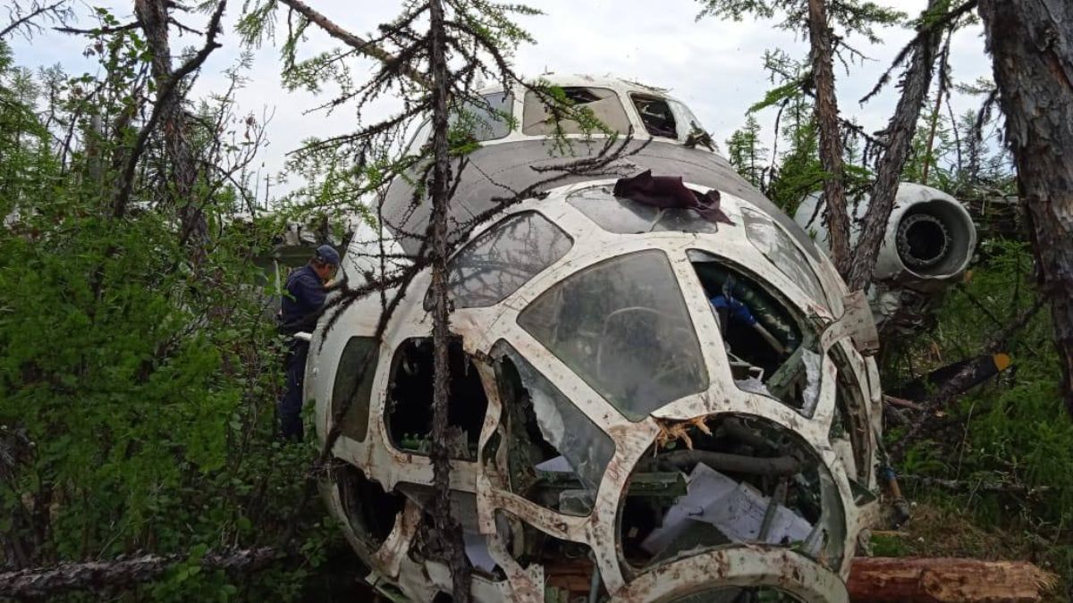 Залишились уламки  в Росії знайшли другий літак, який зник з радарів і розбився - 24 Канал