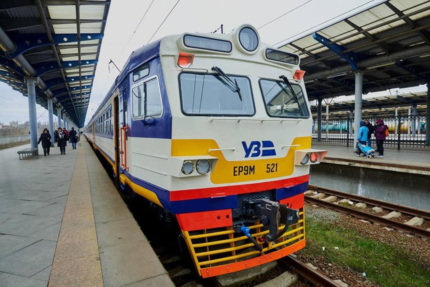Через аварію на залізниці затримуються потяги, серед яких Перемишль – Одеса та Львів – Київ