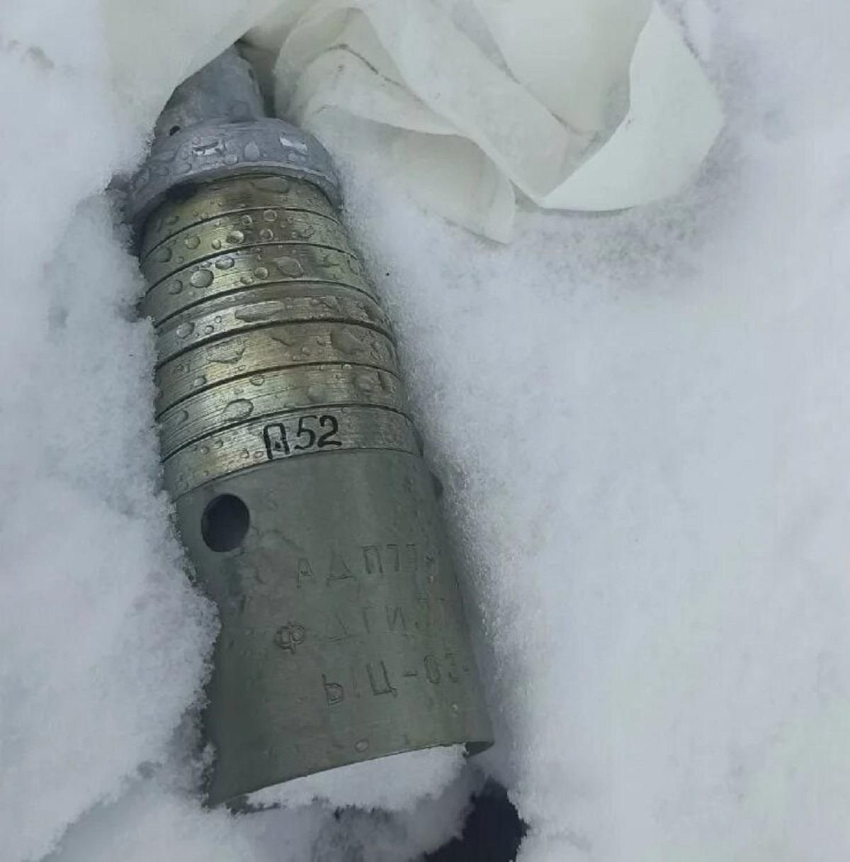 Слатине росіяни обстріляли кумулятивно-осколковими боєприпасами, які можуть вибухати 40 годин - 24 Канал