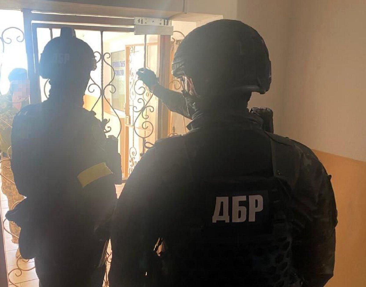 ДБР выявило подпольный состав пропаганды "русского мера" в местной ячейке ОПЗЖ в Ахтырке ДБР выявило подпольный состав пропаганды "русского мера" в местной ячейке ОПЗЖ в Ахтырке