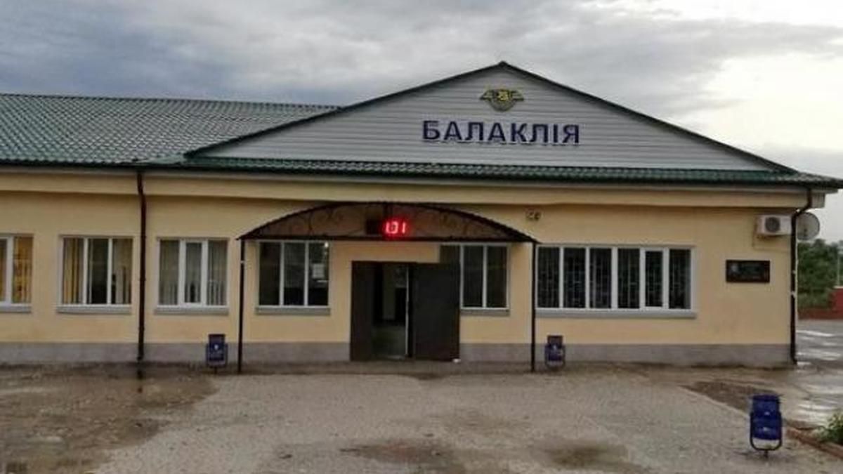 Захватчики собирают "налоги" на оккупированной Харьковщине и переводят всех на "российские" пенсии Захватчики собирают "налоги" на оккупированной Харьковщине и переводят всех на "российские" пенсии