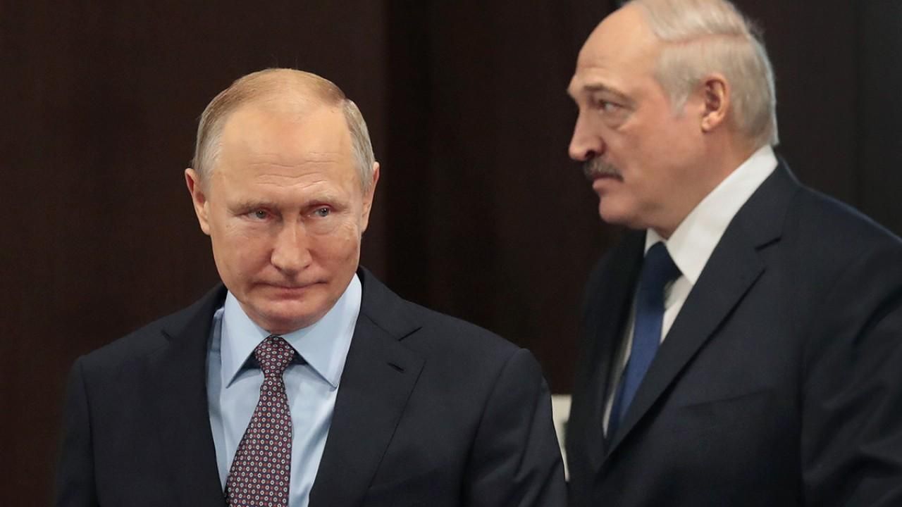 Лукашенко готовий вдавати будь-що, аби Путін його не вбив, – Піонтковський