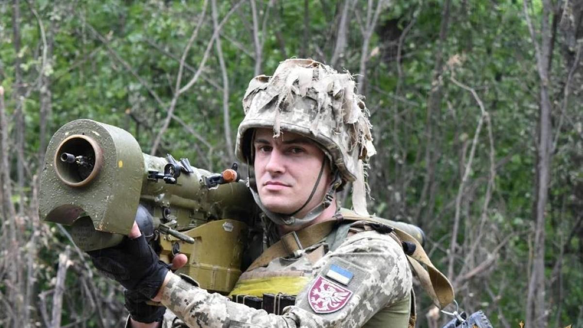 Десантник присвятив знищення російського вертольота Ка-52 своїй одномісячній дитині