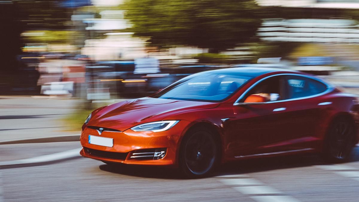 Вслед за Китаем полиция Берлина запретила электромобилям Tesla заезжать на свои объекты - Техно Вслед за Китаем полиция Берлина запретила электромобилям Tesla заезжать на свои объекты - Техно