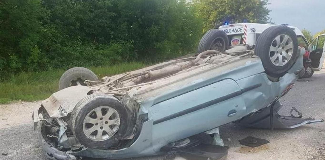 Авто перекинулося: у моторошній ДТП на Вінниччині загинуло подружжя