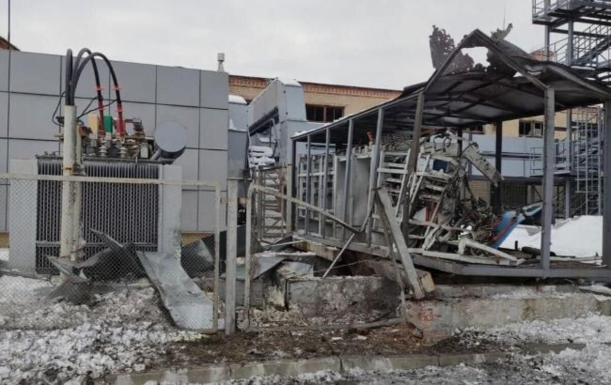 Росіяни знову обстріляли ядерну установку в Харкові: пошкоджено будівлю Росіяни знову обстріляли ядерну установку в Харкові: пошкоджено будівлю