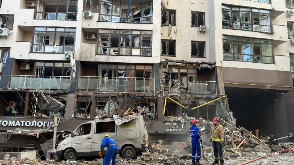 Кількість поранених внаслідок обстрілу багатоповерхівки Києва зросло, є жертва Кількість поранених внаслідок обстрілу багатоповерхівки Києва зросло, є жертва