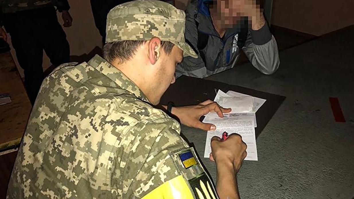 Поліція провела масові рейди нічними клубами Києва: вручили понад 200 повісток