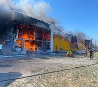 Из близлежащих районов в Кременчуг съезжаются пожарные и скорые, – ОП о ликвидации последствий
