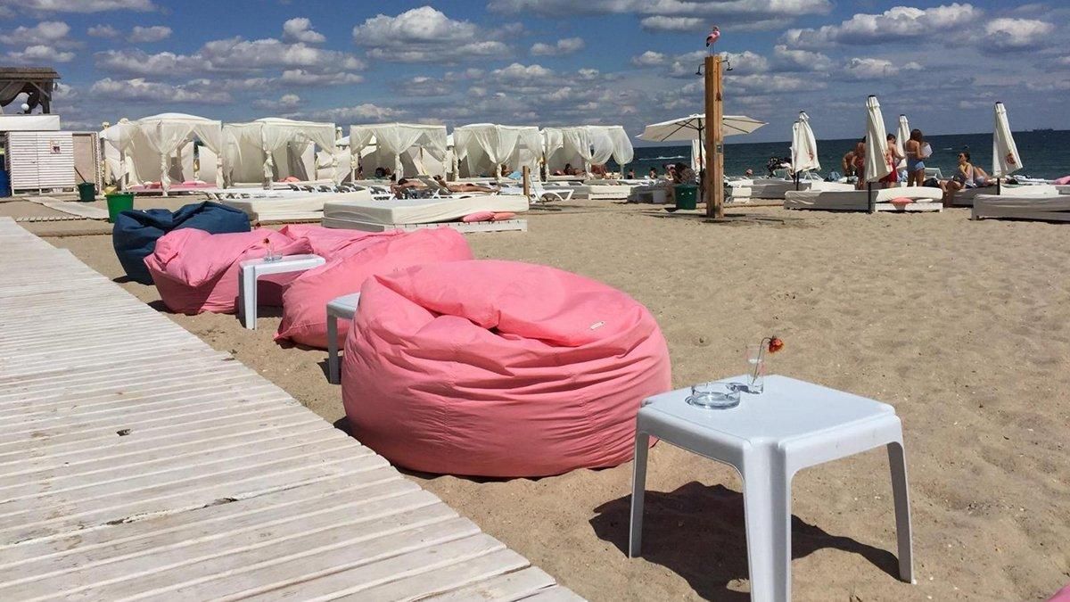 В Одесі частково відкриють пляжі В Одесі частково відкриють пляжі