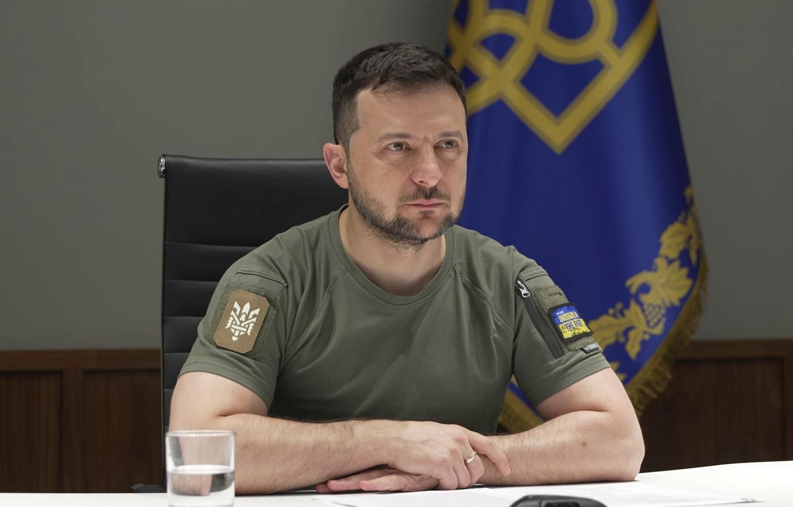 Зеленский обратился к украинцам Зеленский обратился к украинцам