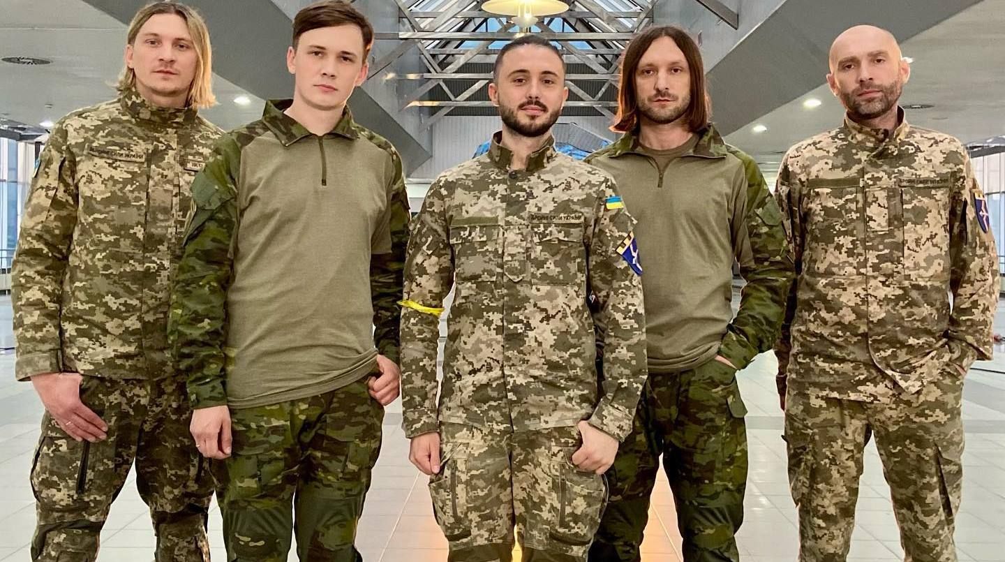 Группа Антитела показали день на фронте: видео с передовой
