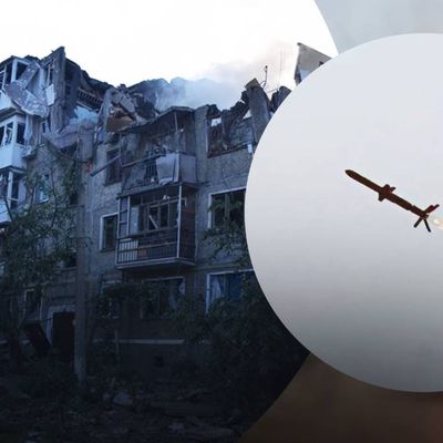 Оккупанты ударили ракетами по многоэтажке в Николаеве: все, что известно