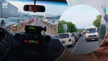 Люди уже пятые сутки под палящим солнцем ждут в очереди перед словацко-украинской границей