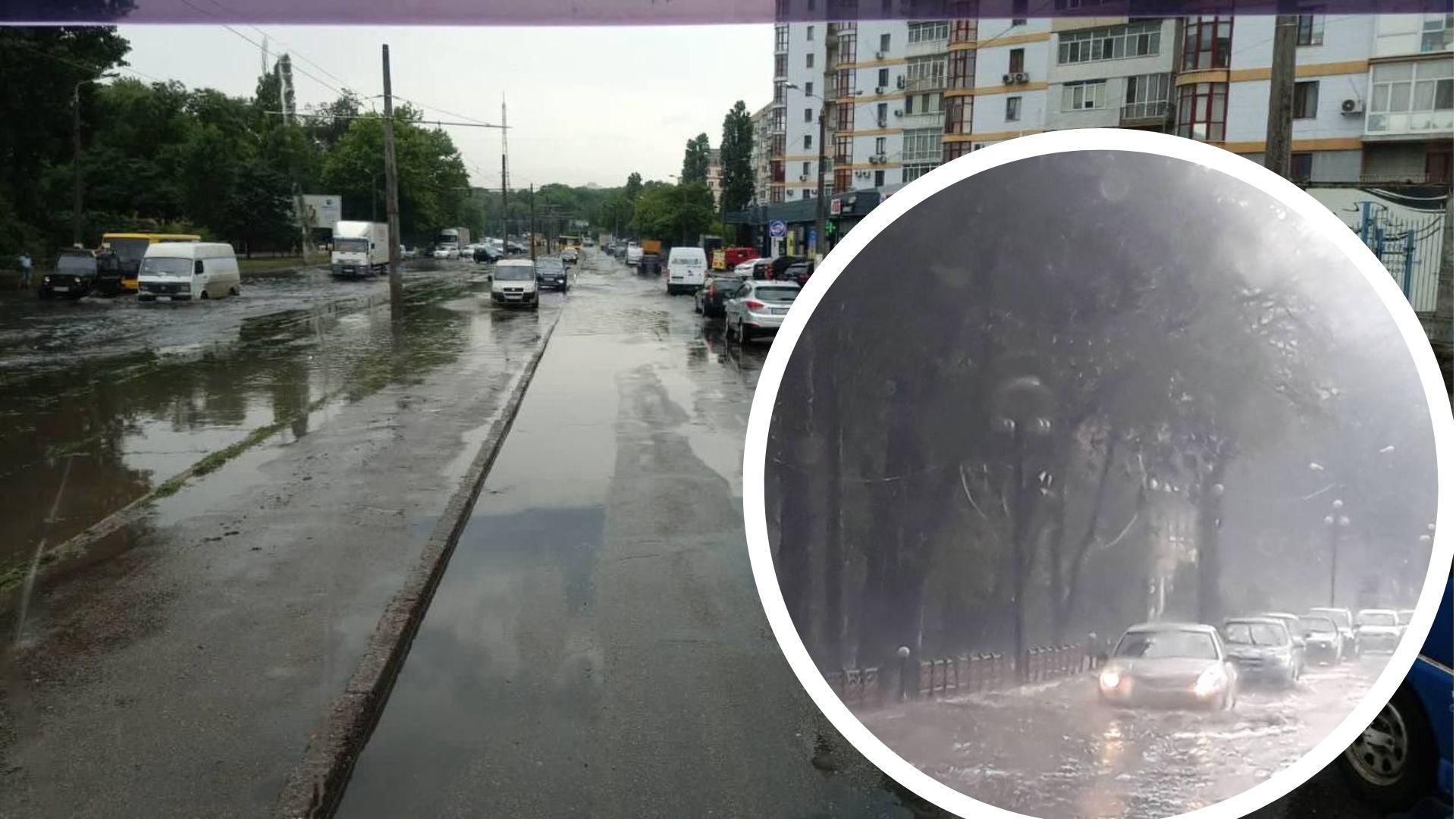 В Одесі сильна злива підтопила вулиці міста