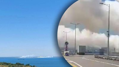 В районе Керченского моста – облака дыма: оккупанты там частично остановили движение