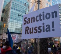 Дефолт і санкції проти Росії: які нюанси потрібно знати