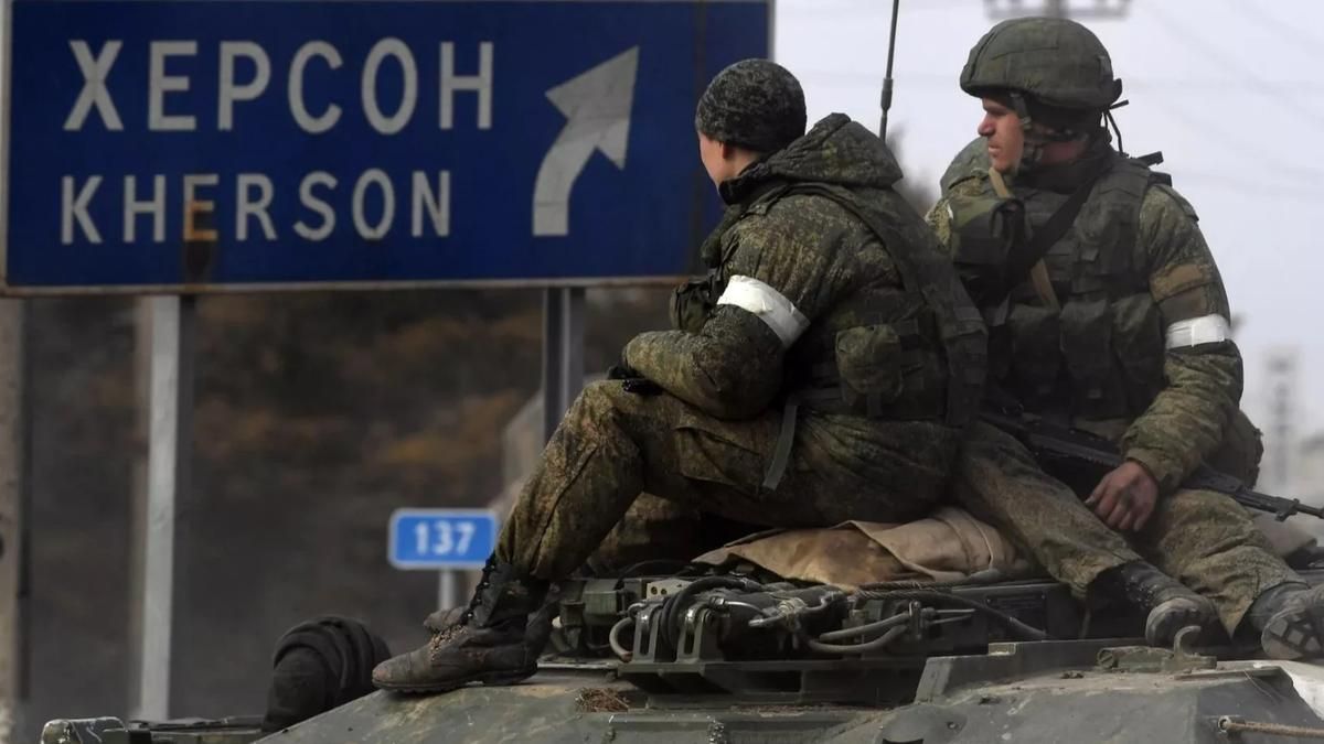 Чтобы скрыть преступления: в Херсонской области россияне начали давление на медиков и судмедэкспертов Чтобы скрыть преступления: в Херсонской области россияне начали давление на медиков и судмедэкспертов