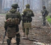"Даже подняли вертолеты и ищут": в Запорожской области из казарм сбежали более 70 оккупантов
