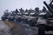 "Идет на оборону Херсона": в Запорожье массово замечают движение колонн техники России