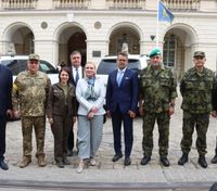 Глава Минобороны Чехии приехала в Украину: посетила Львов и Тернопольщину