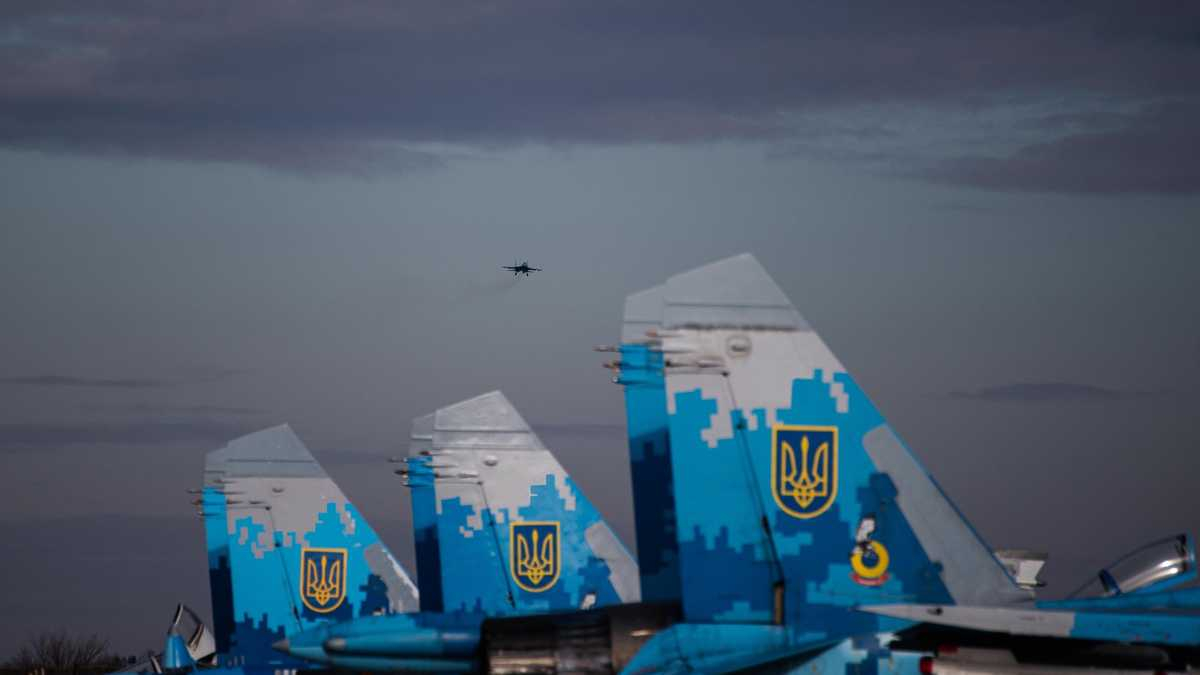 Втрати Росії в Україні - Авіація ЗСУ знищила за день 2 пункти управління та 2 склади боєприпасів