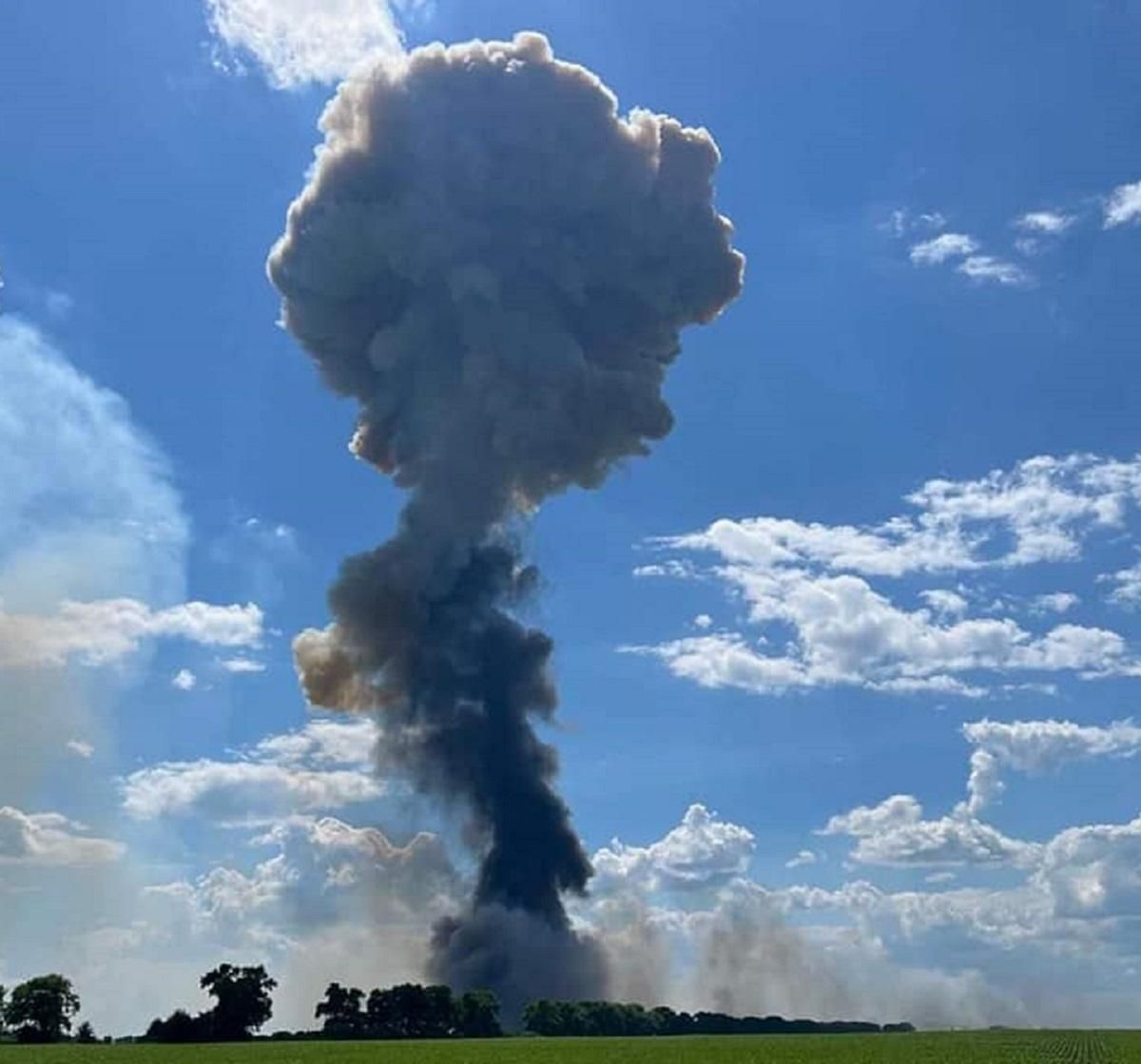 ВСУ сорвали аэродром россиян в Мелитополе, те оцепили госпиталь и свозят раненых ВСУ сорвали аэродром россиян в Мелитополе, те оцепили госпиталь и свозят раненых