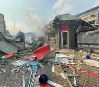 Разбомбили рынок и убили много людей: эксклюзивные фото и видео из Славянска после ударов России