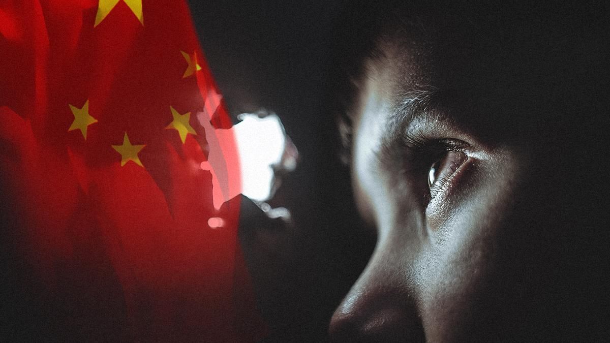Китайська влада залучає перекладачів до шпигунства - Техно