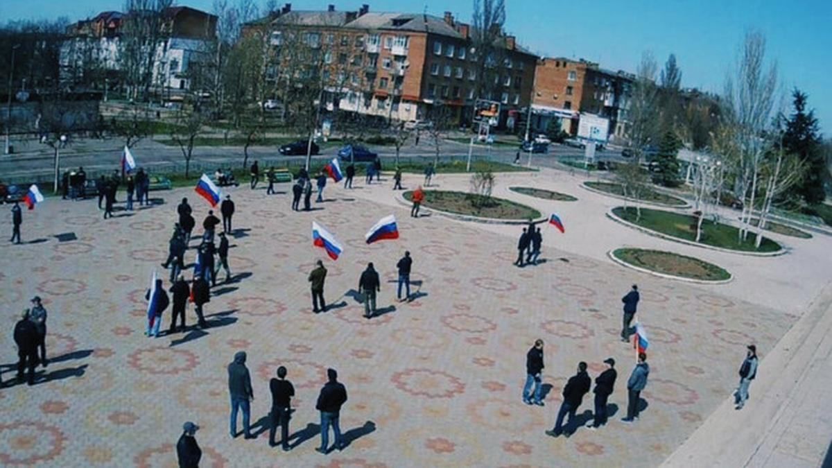 Оккупанты определились с датой "референдума" и записали всех учителей в "избирательные комиссии" Оккупанты определились с датой "референдума" и записали всех учителей в "избирательные комиссии"