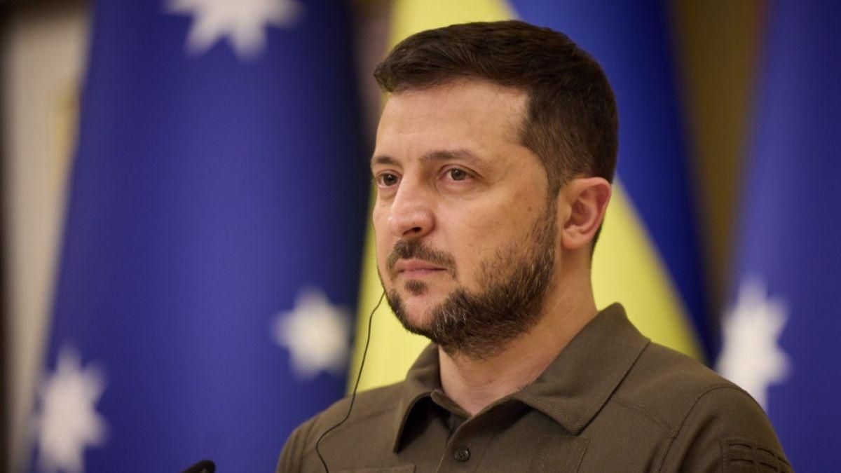 Зеленський потролив деяких українських політиків у Лугано - запросив додому