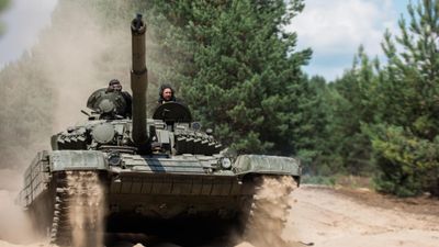 Боремося зі спільним ворогом, – Залужний подякував Польщі і Чехії за надані танки
