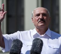 Лукашенко "заставил" российских оккупантов наступать на Украину ж*пой вперед